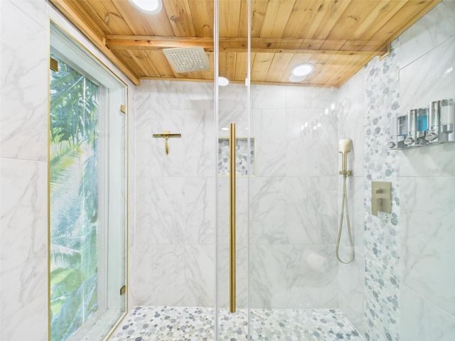 221 1ST STREET, Davenport, FL 33837