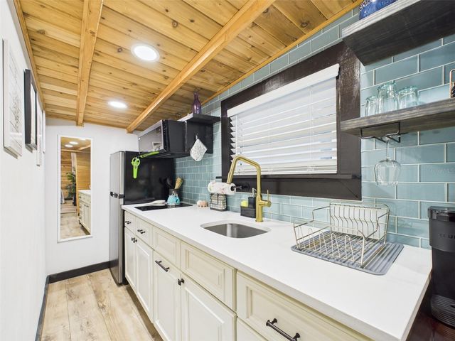 221 1ST STREET, Davenport, FL 33837