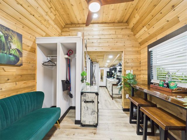 221 1ST STREET, Davenport, FL 33837