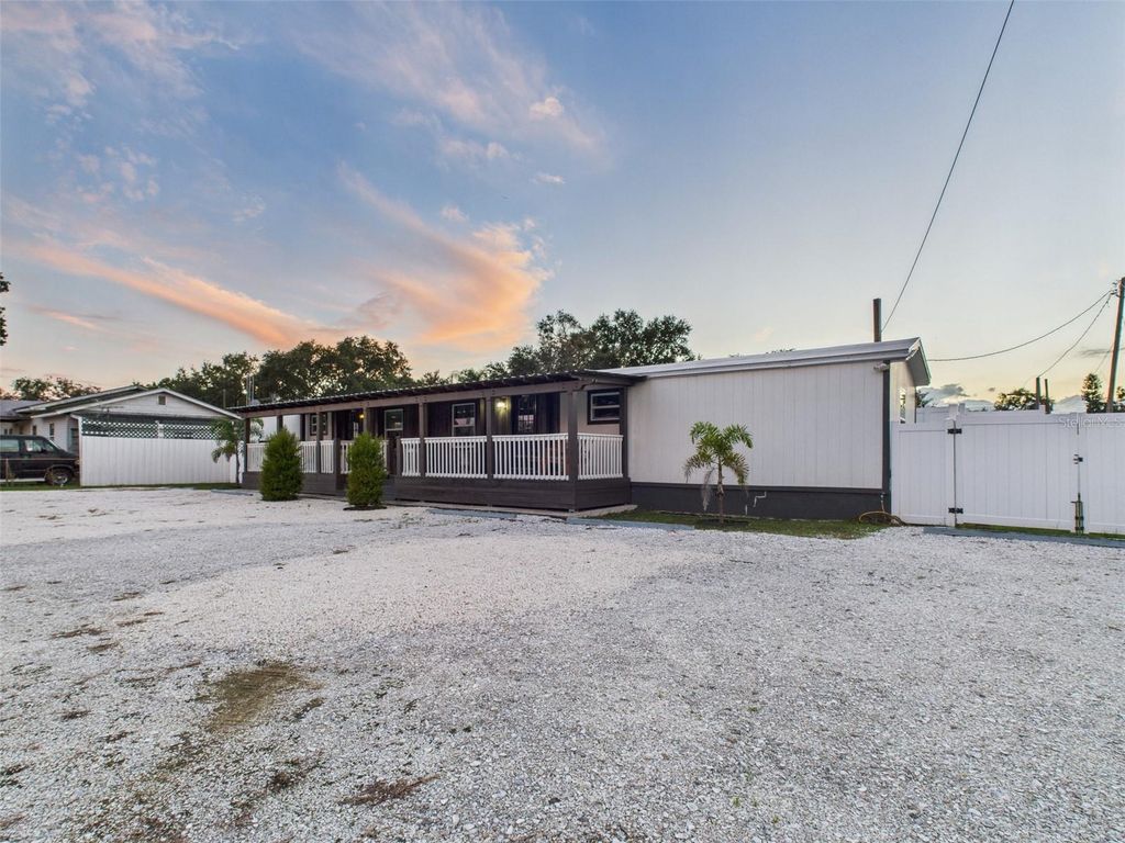 221 1ST STREET, Davenport, FL 33837