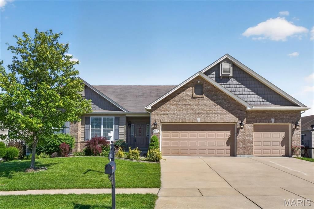 202 Andrea Lynne Drive, Wentzville, MO 63385
