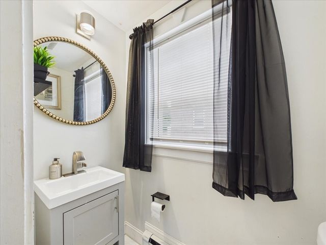 11 Woodrow Ave 11, Boston, MA 02124