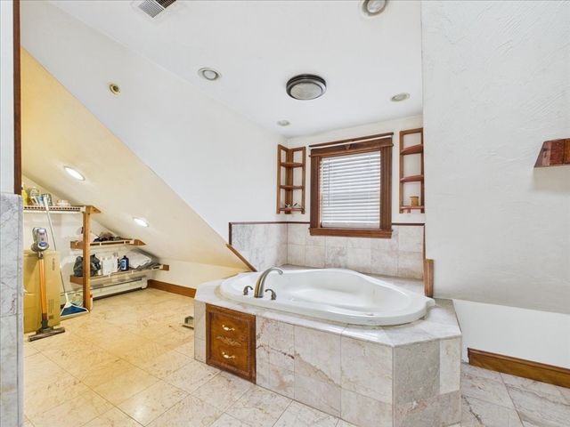 11 Woodrow Ave 11, Boston, MA 02124