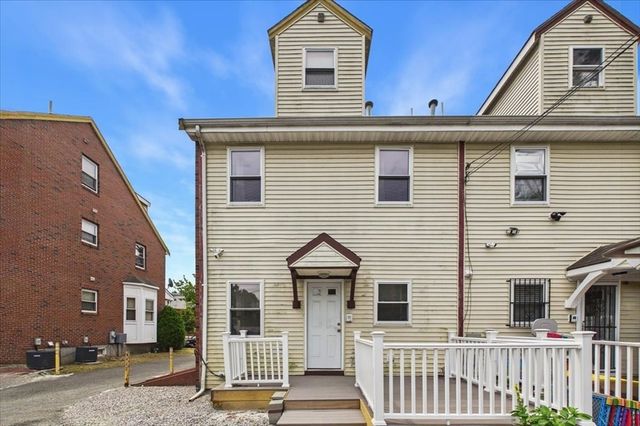 11 Woodrow Ave 11, Boston, MA 02124