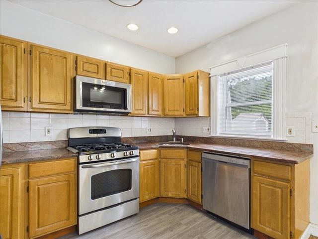 11 Woodrow Ave 11, Boston, MA 02124