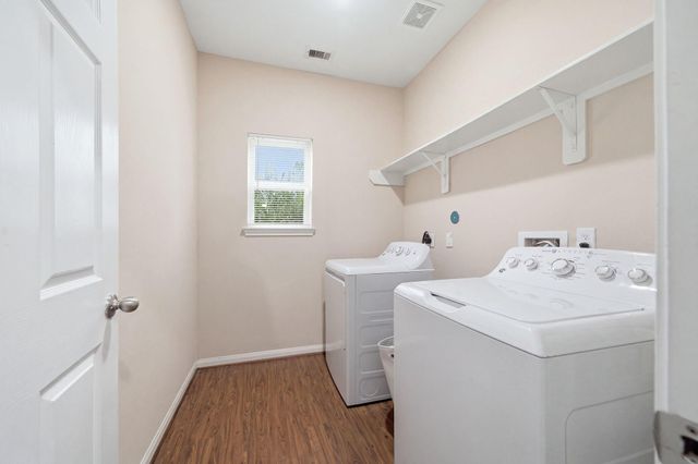 4528 Mayflower Street B, Houston, TX 77051