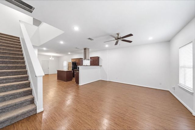 4528 Mayflower Street B, Houston, TX 77051