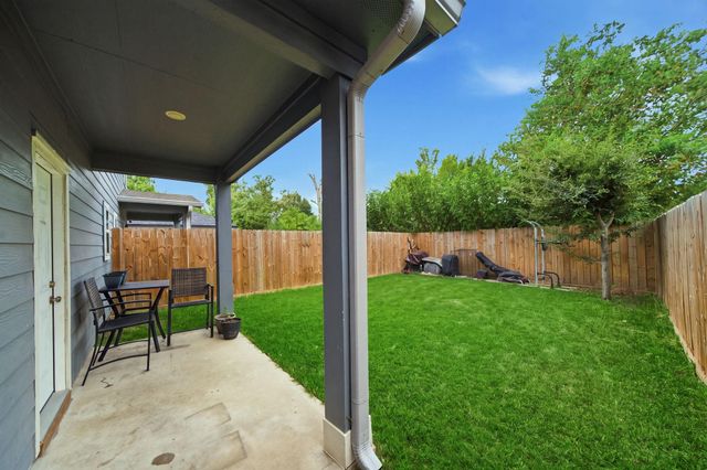 4528 Mayflower Street B, Houston, TX 77051