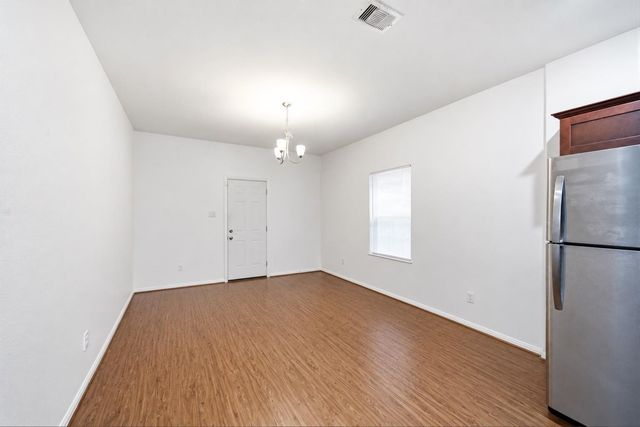 4528 Mayflower Street B, Houston, TX 77051