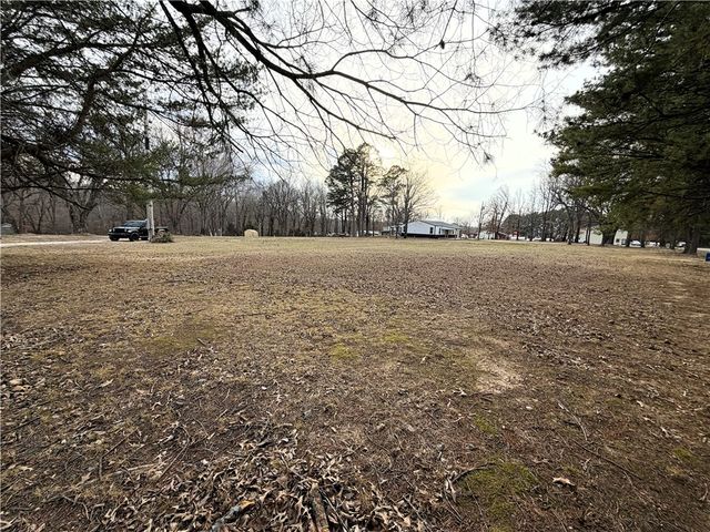 2961 Clark Road, Fayetteville, AR 72704