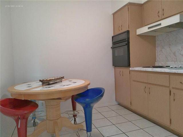 2011 AUSTRALIA WAY W 36, Clearwater, FL 33763