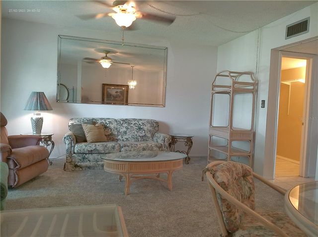 2011 AUSTRALIA WAY W 36, Clearwater, FL 33763