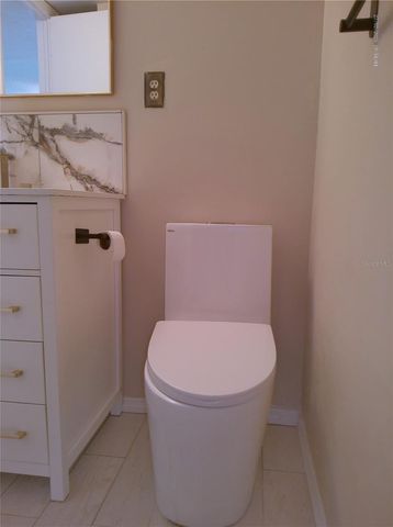 2011 AUSTRALIA WAY W 36, Clearwater, FL 33763