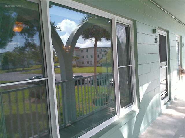 2011 AUSTRALIA WAY W 36, Clearwater, FL 33763