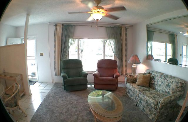 2011 AUSTRALIA WAY W 36, Clearwater, FL 33763