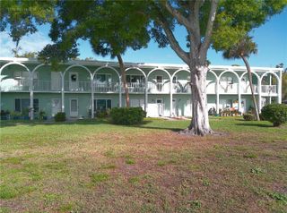 2011 AUSTRALIA WAY W 36, Clearwater, FL 33763