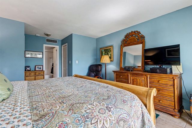 3212 NE 12th Street 502, Pompano Beach, FL 33062