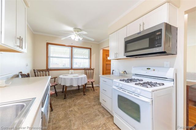 8915 Wormer Avenue, Redford, MI 48239