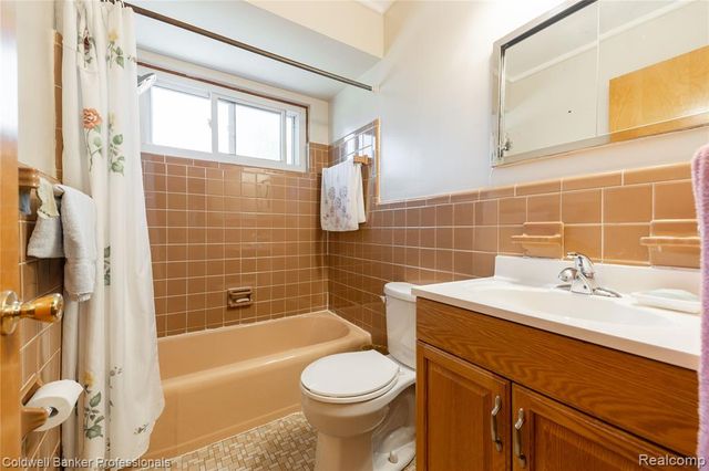 8915 Wormer Avenue, Redford, MI 48239