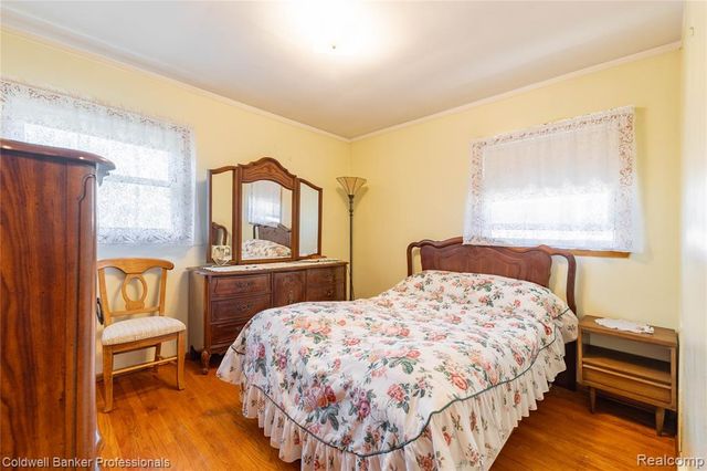 8915 Wormer Avenue, Redford, MI 48239