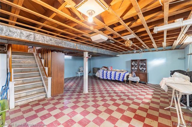 8915 Wormer Avenue, Redford, MI 48239