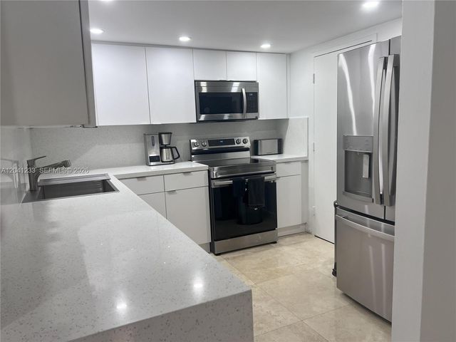 800 West Ave 635, Miami Beach, FL 33139