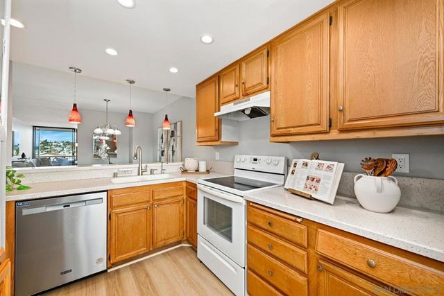 3130 Avenida De Portugal 302, San Diego, CA 92106