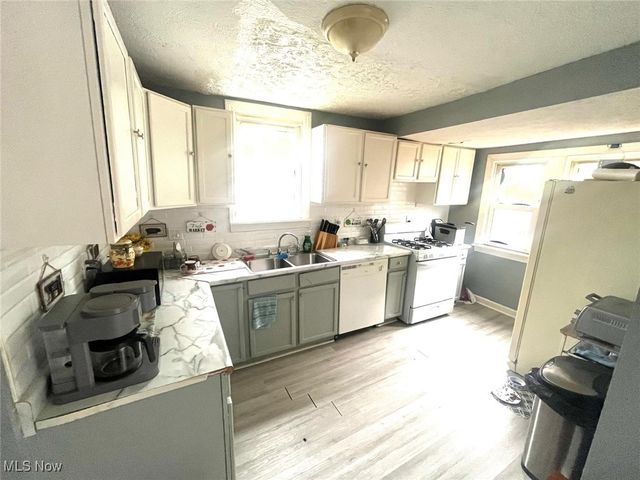 317 Illinois Avenue, Lorain, OH 44052