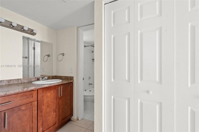 8870 Fontainebleau Blvd 503, Miami, FL 33172