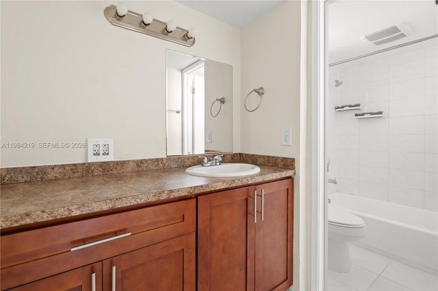 8870 Fontainebleau Blvd 503, Miami, FL 33172