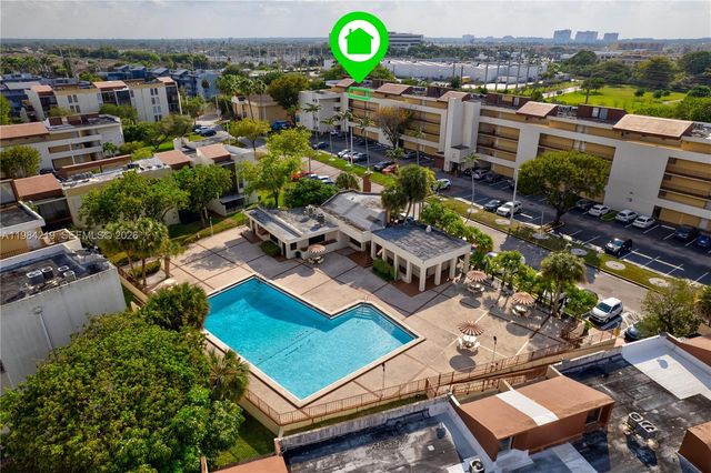 8870 Fontainebleau Blvd 503, Miami, FL 33172