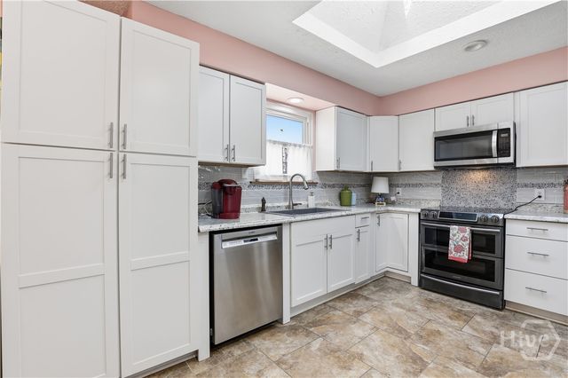 73 Bea Road, Richmond Hill, GA 31324