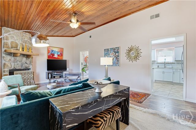 73 Bea Road, Richmond Hill, GA 31324