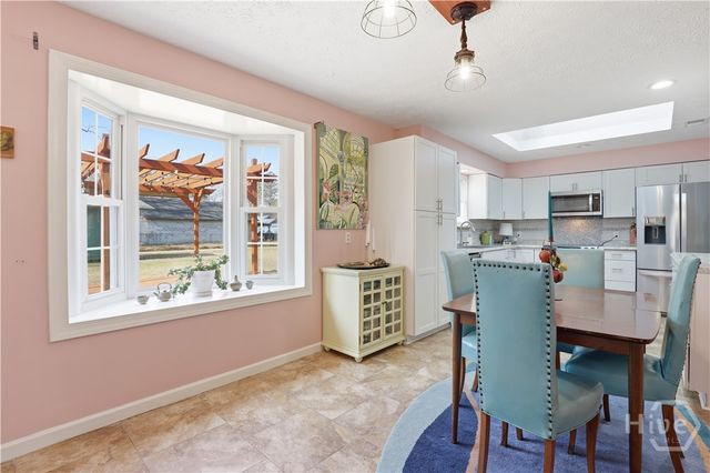 73 Bea Road, Richmond Hill, GA 31324