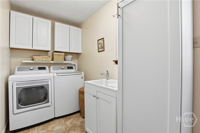 73 Bea Road, Richmond Hill, GA 31324