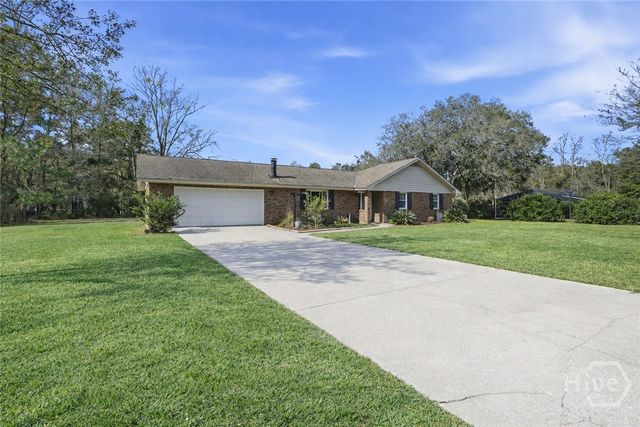 73 Bea Road, Richmond Hill, GA 31324