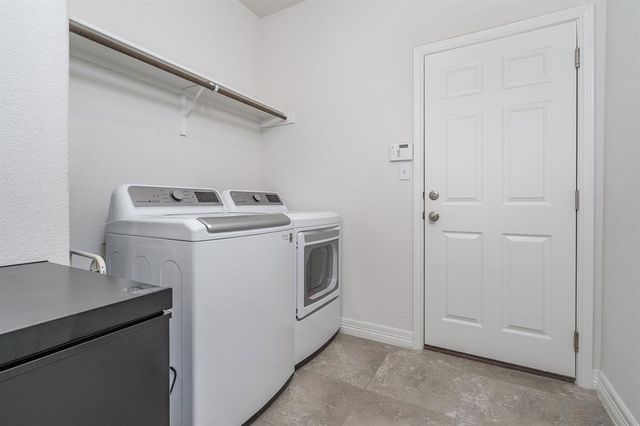 1217 Naranjo DR, Georgetown, TX 78628