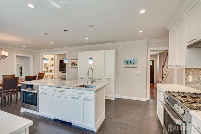 812 Abbott Street, Highland Park, NJ 08904