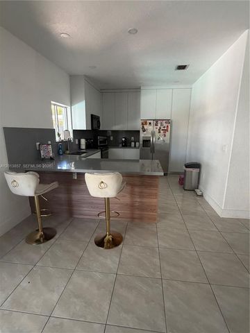 16479 SW 53rd St, Miami, FL 33185
