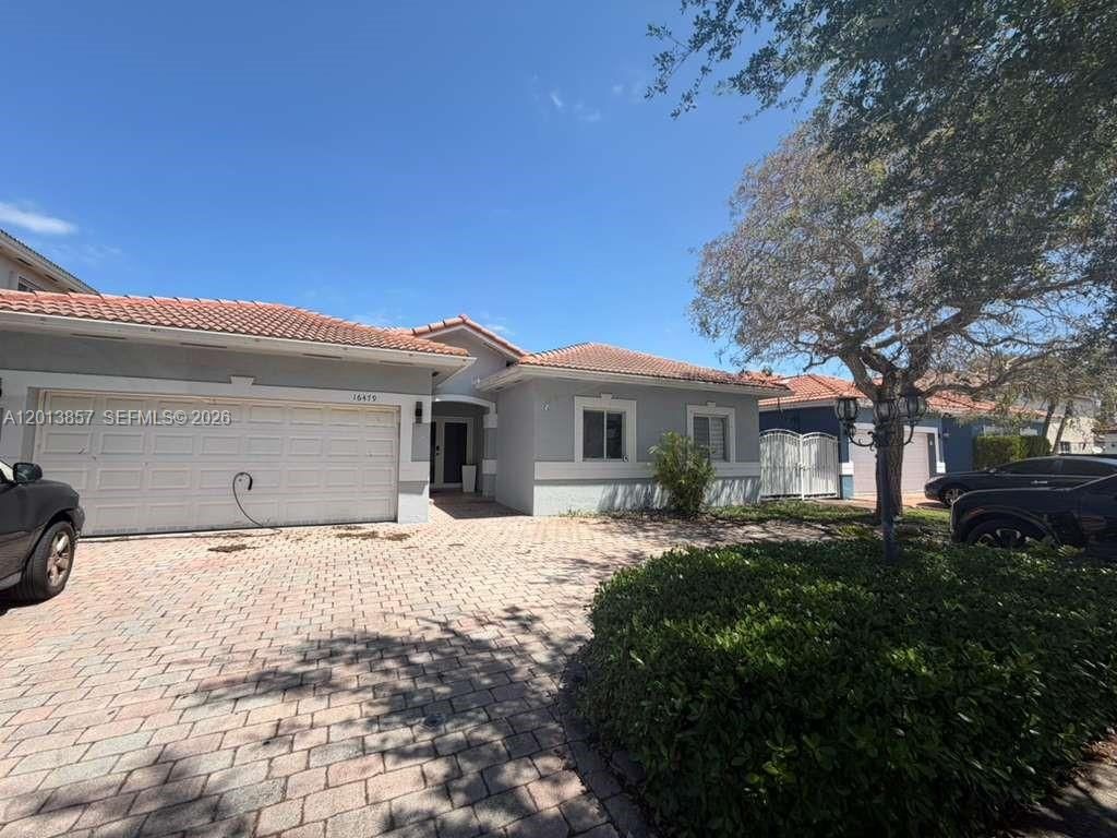 16479 SW 53rd St, Miami, FL 33185