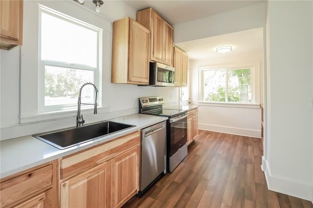701 E Peoria Street, Paola, KS 66071