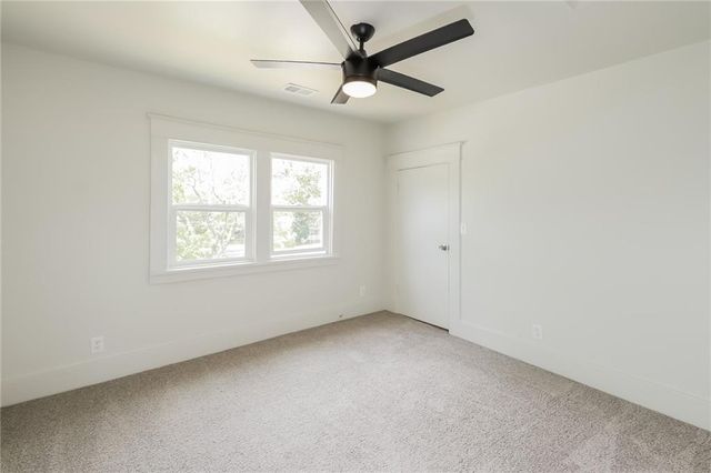 701 E Peoria Street, Paola, KS 66071