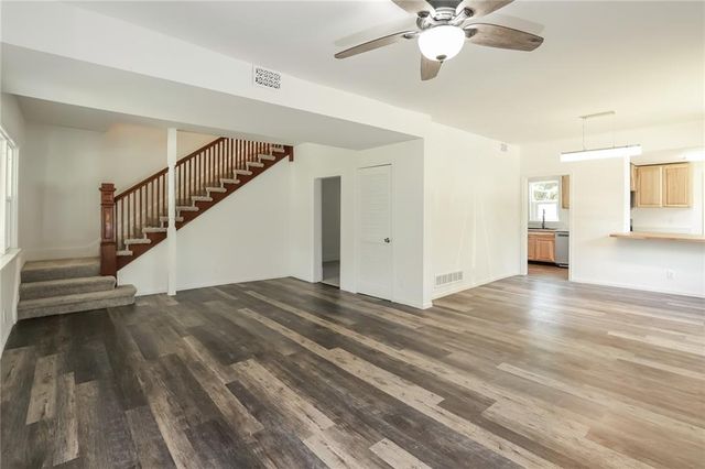 701 E Peoria Street, Paola, KS 66071