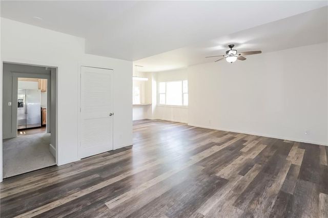 701 E Peoria Street, Paola, KS 66071