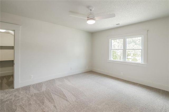 701 E Peoria Street, Paola, KS 66071