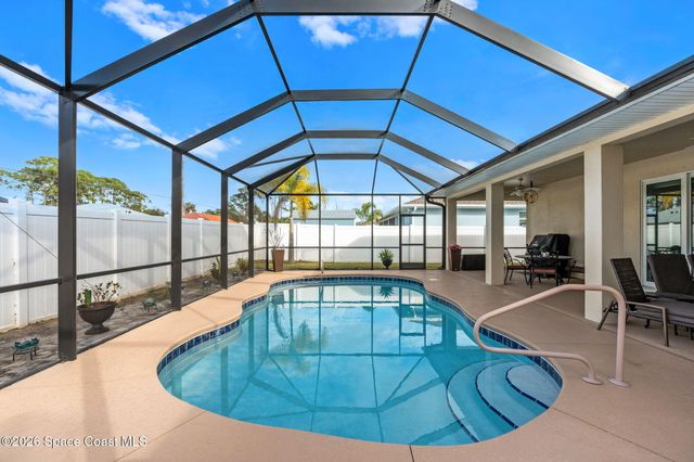 984 Captiva Island Circle SW, Palm Bay, FL 32908