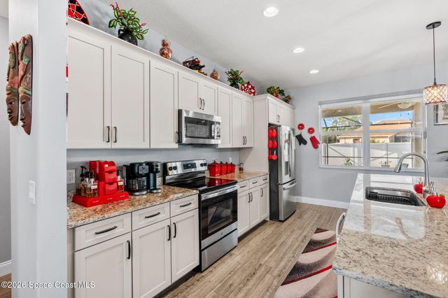 984 Captiva Island Circle SW, Palm Bay, FL 32908