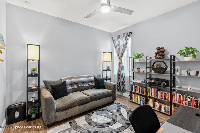 984 Captiva Island Circle SW, Palm Bay, FL 32908