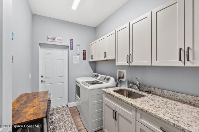 984 Captiva Island Circle SW, Palm Bay, FL 32908