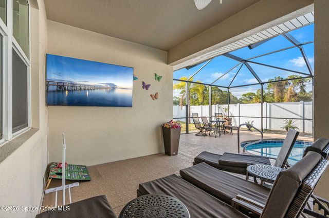 984 Captiva Island Circle SW, Palm Bay, FL 32908